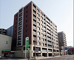 ※外観完成予想図　掲載の完成予想図は設計図書を基に描き起こした外観完成予想図と現地を撮影したものをCG処理により合成したもので、実際とは多少異なる場合があります。