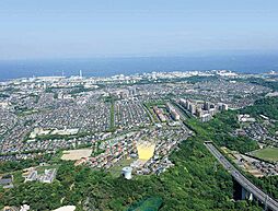 現地街並み。（平成22年8月撮影）　※一部ＣＧ処理を加えております。
