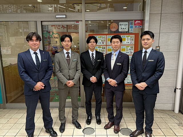 スタッフ