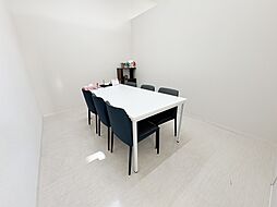 ウスイホーム株式会社　馬堀海岸店