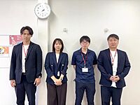 スタッフ
