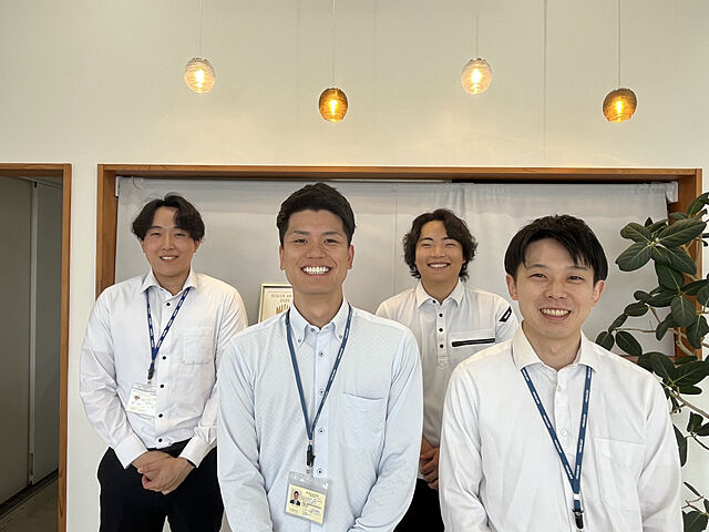 スタッフ