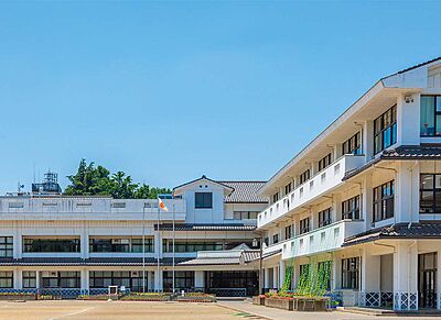 市立三の丸小学校 約750m(徒歩10分)
