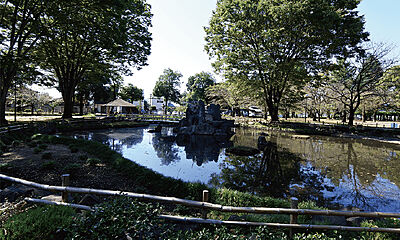高崎公園 約610m(徒歩8分)