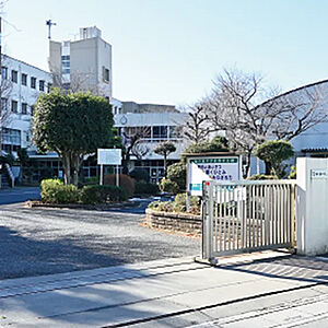 桶川市立桶川東中学校 約1,230m（徒歩16分）