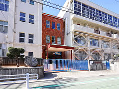 市立本山南小学校 約190m（徒歩3分）