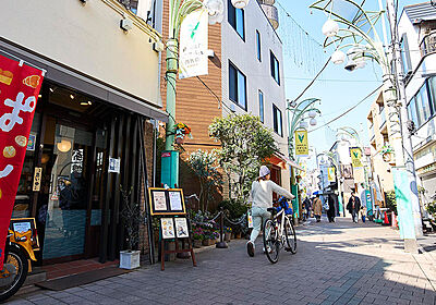 南阿佐谷すずらん商店街 約10m(徒歩1分)