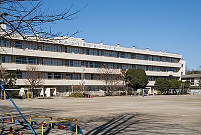 朝霞第八小学校 約840m（徒歩11分）