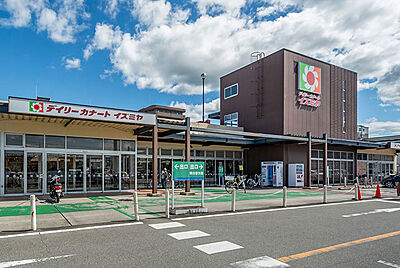 デイリーカナートイズミヤ 橿原神宮前店 約310m（徒歩4分）