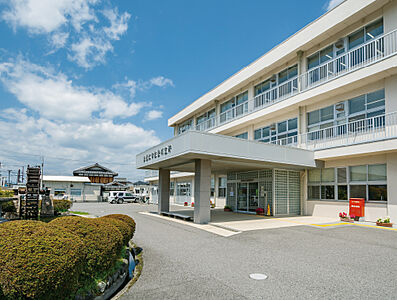 東近江市能登川支所 約760m(徒歩10分)