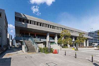 高知市役所 約350m(徒歩5分)