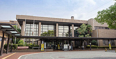宝塚市立病院 【北棟】約2,450m（自転車10分） 【南棟】約2,420m（自転車10分）