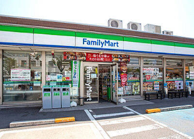 ファミリーマート和歌山小松原店 約300m（徒歩4分）