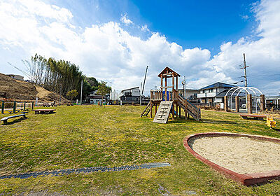 谷浦みどり公園 約310m(徒歩4分)