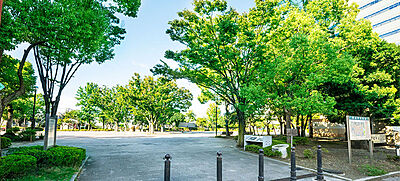 厚木中央公園 約780m（徒歩10分）