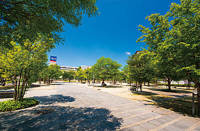 並木元町公園 約320m（徒歩4分）