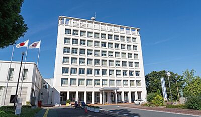 熊谷市役所 約320m（徒歩4分）