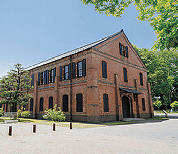 石川県立歴史博物館 約1,950m（徒歩25分）