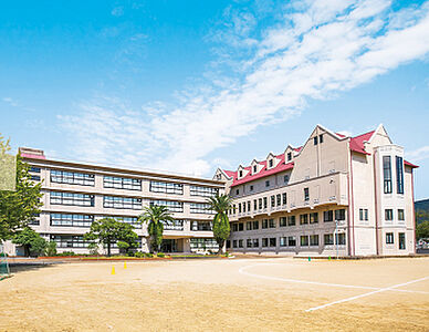 活水中学校／活水高等学校 約420m（徒歩6分）