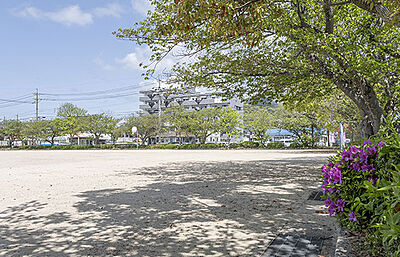 秋根こども公園 約310m(徒歩4分)