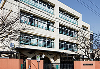 八尾市立用和小学校 約480m(徒歩6分)