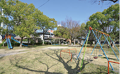 大州公園 約120m(徒歩2分)