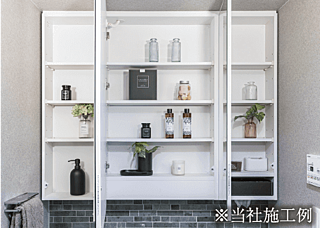 リフローレ豊橋 THE MARK 三面鏡背面収納