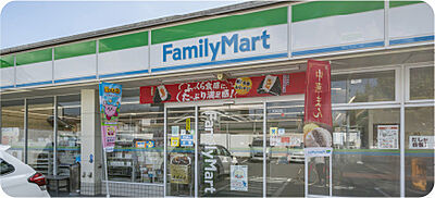 ファミリーマート かどの七条店 約460m(徒歩6分)
