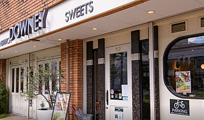 Cafe Downey 約170m(徒歩3分)