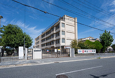 市立 二島小学校 約510m（徒歩7分）