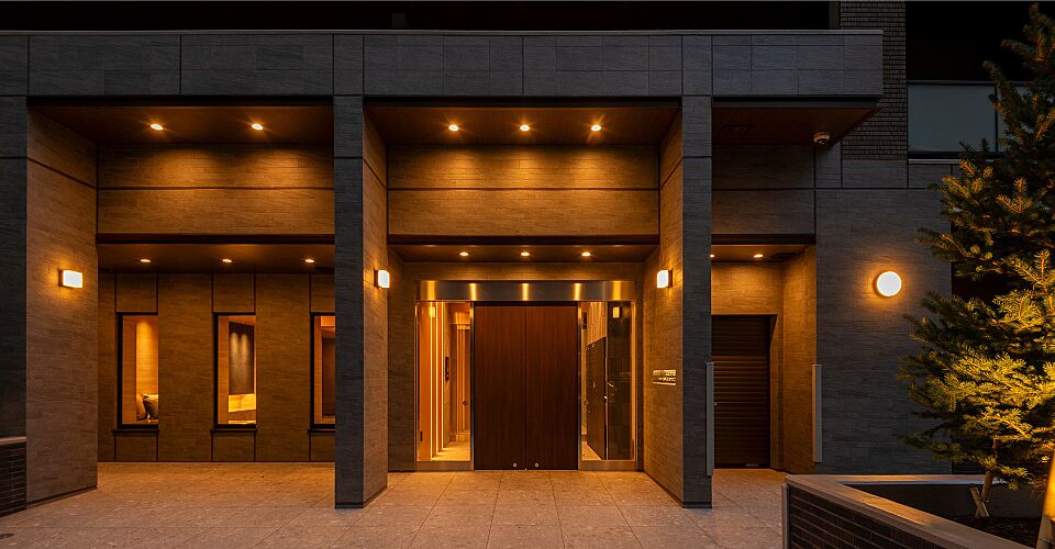 シティホームセントリック札幌中島公園 エントランスアプローチ（2025年9月撮影）