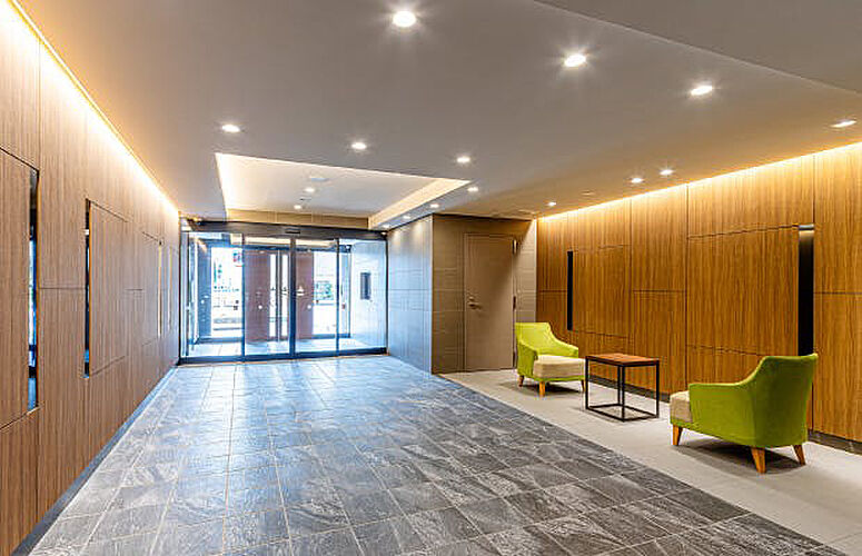 プレサンス ロジェ 庄内通駅前 エントランスホール