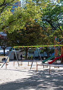 松川公園 約680m(徒歩9分)