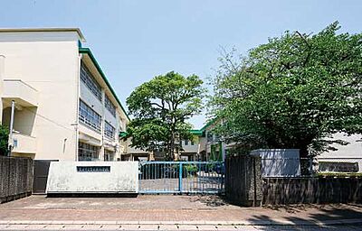 直方北小学校 約540m（徒歩7分）