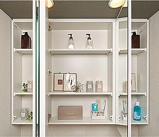 プラネスーペリア泉北原山公園 三面鏡（裏面収納付）