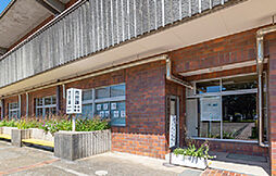 [周辺環境画像] 成田市役所 市民課赤坂分室（※1）
約890m（徒歩12分）