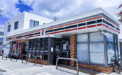 セブン‐イレブン北谷北前1丁目店 約230m(徒歩3分)