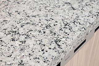 バウス加賀 天板：天然御影石