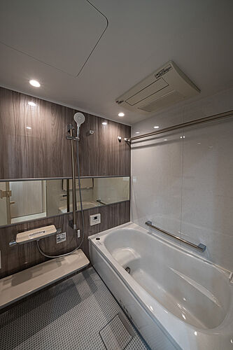 ザ・ハートフルストーリー西宮苦楽園 浴室（502号室）