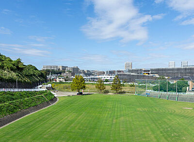 平戸永谷川遊水地広場 約650m(徒歩9分)