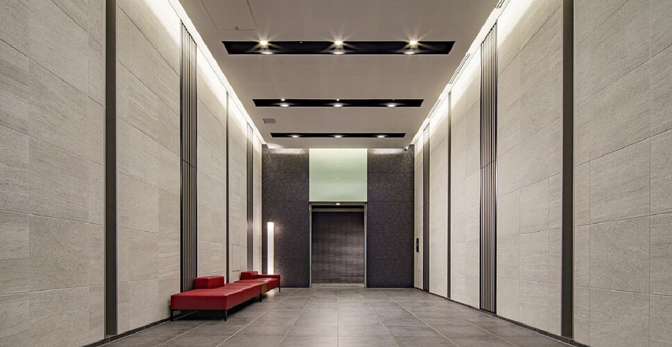 シティテラス横濱星川 エントランスホール（2023年4月撮影）