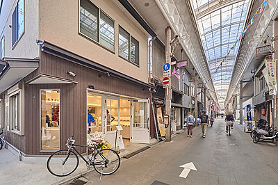 京都三条会商店街 (徒歩15分)