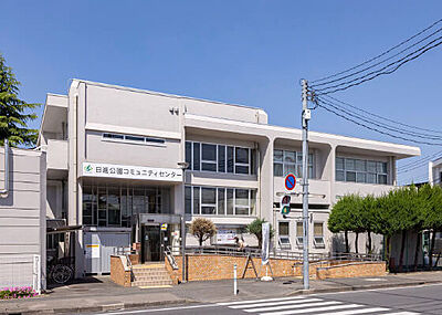 日進公園コミュニティセンター 北側エントランス：約760m（徒歩10分） 南側エントランス：約690m（徒歩9分）
