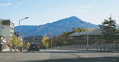 北山大橋 約550m(徒歩7分)