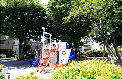 丸山新町公園 約380m(徒歩5分)