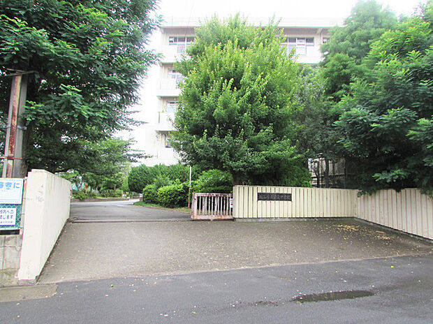 越谷市立栄進中学校