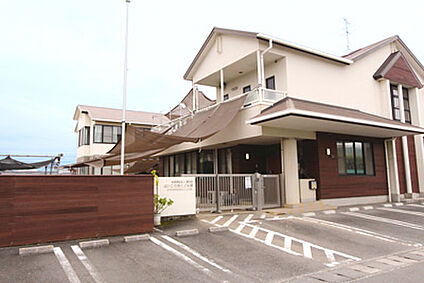 よいこの森こども園本園(幼保連携型認定こども園) 約530m