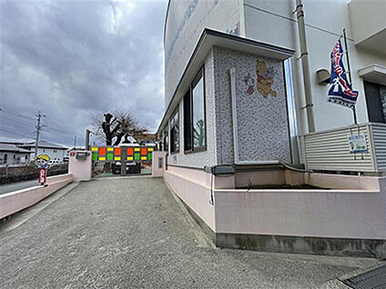 白山幼稚園 約750m