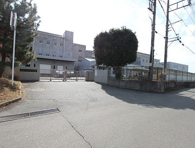 守谷市立守谷中学校