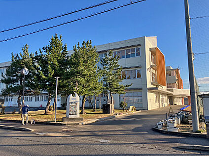 小松市立第一小学校 約1300m